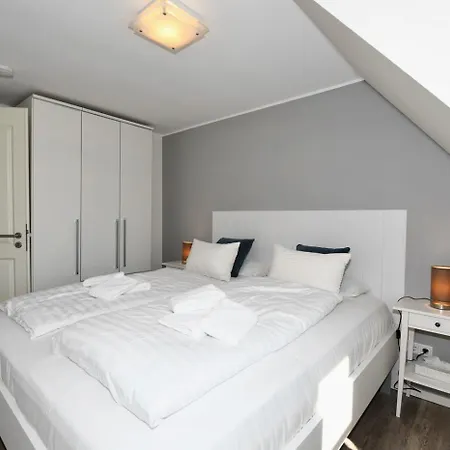 Doppelhaushaelfte Boehler Strandhus Holiday home *