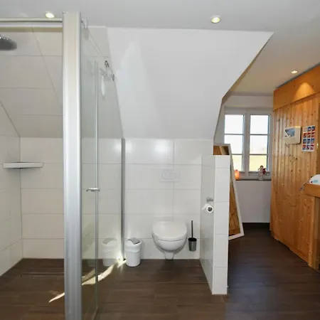 Holiday home Doppelhaushaelfte Boehler Strandhus Bohl